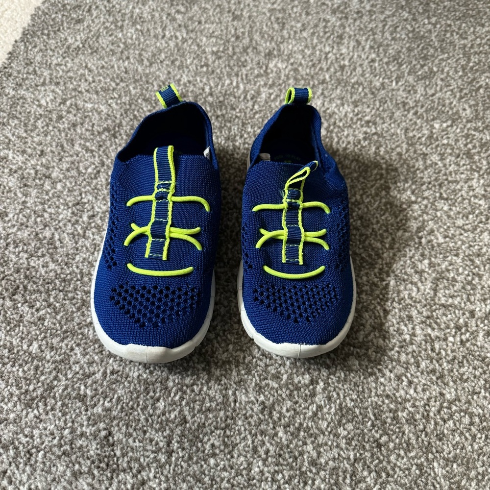 OshKosh Tahoe Pool to Play Machine Washable Water Shoes/Sneakers